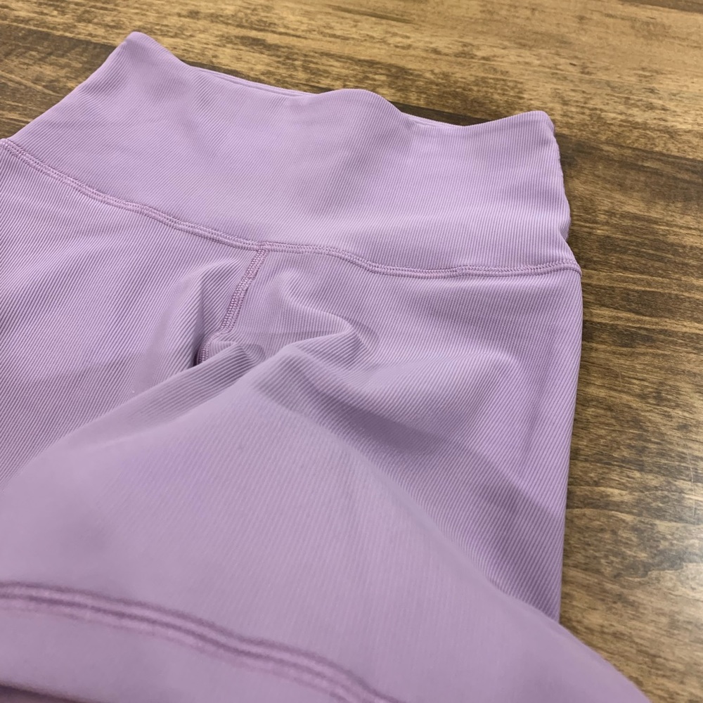 Aritzia Lavender Women Shorts - Picture 5 of 5